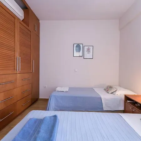 Seaside 2br *