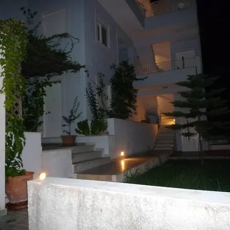 Seaside 2br *