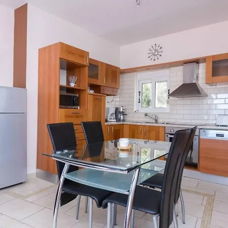 Seaside 2br Apartment *